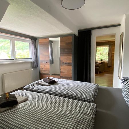 Appartement Felsblick Ferienhaus Fuenf Sinne Dobriach Exterior photo